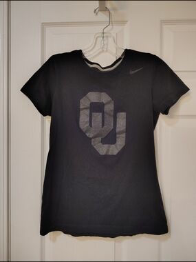 Nike Women's Black OU Logo Short Sleeve Tee - Dark Gray Logo